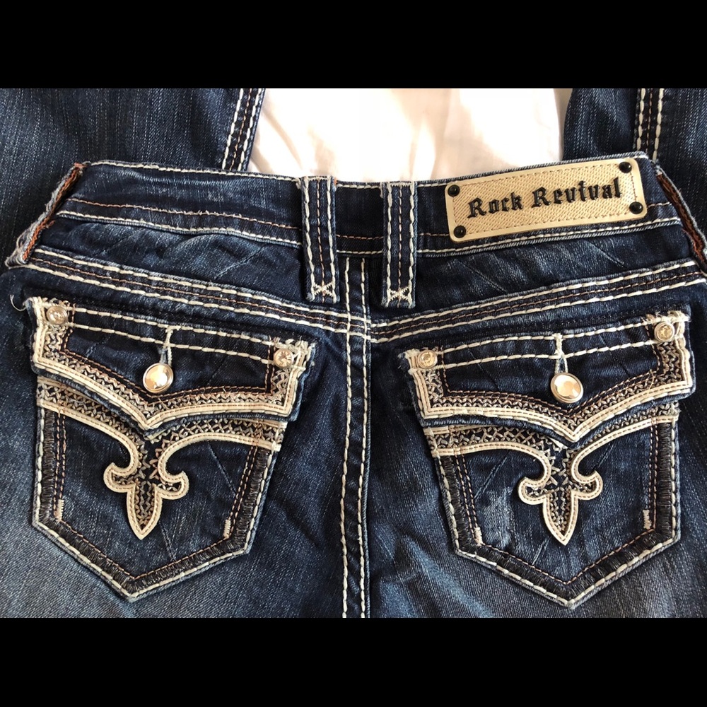 Boot Cut Rock Revivals// Size: 26